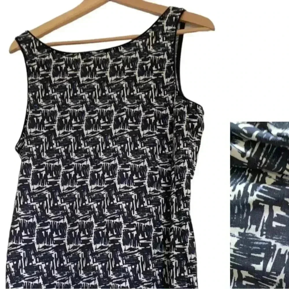 Ellen Tracy white w blue soft Pima cotton top